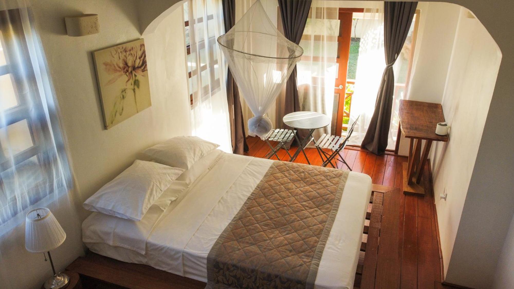 The Milligan Hotel Kingstown Room photo