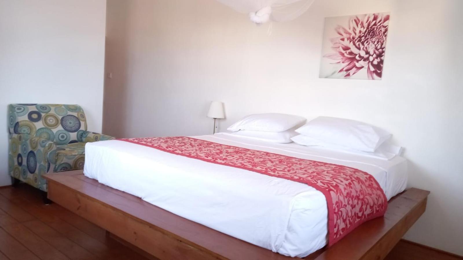 The Milligan Hotel Kingstown Room photo